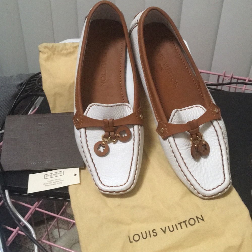 Authentic Louis Vuitton Souliers